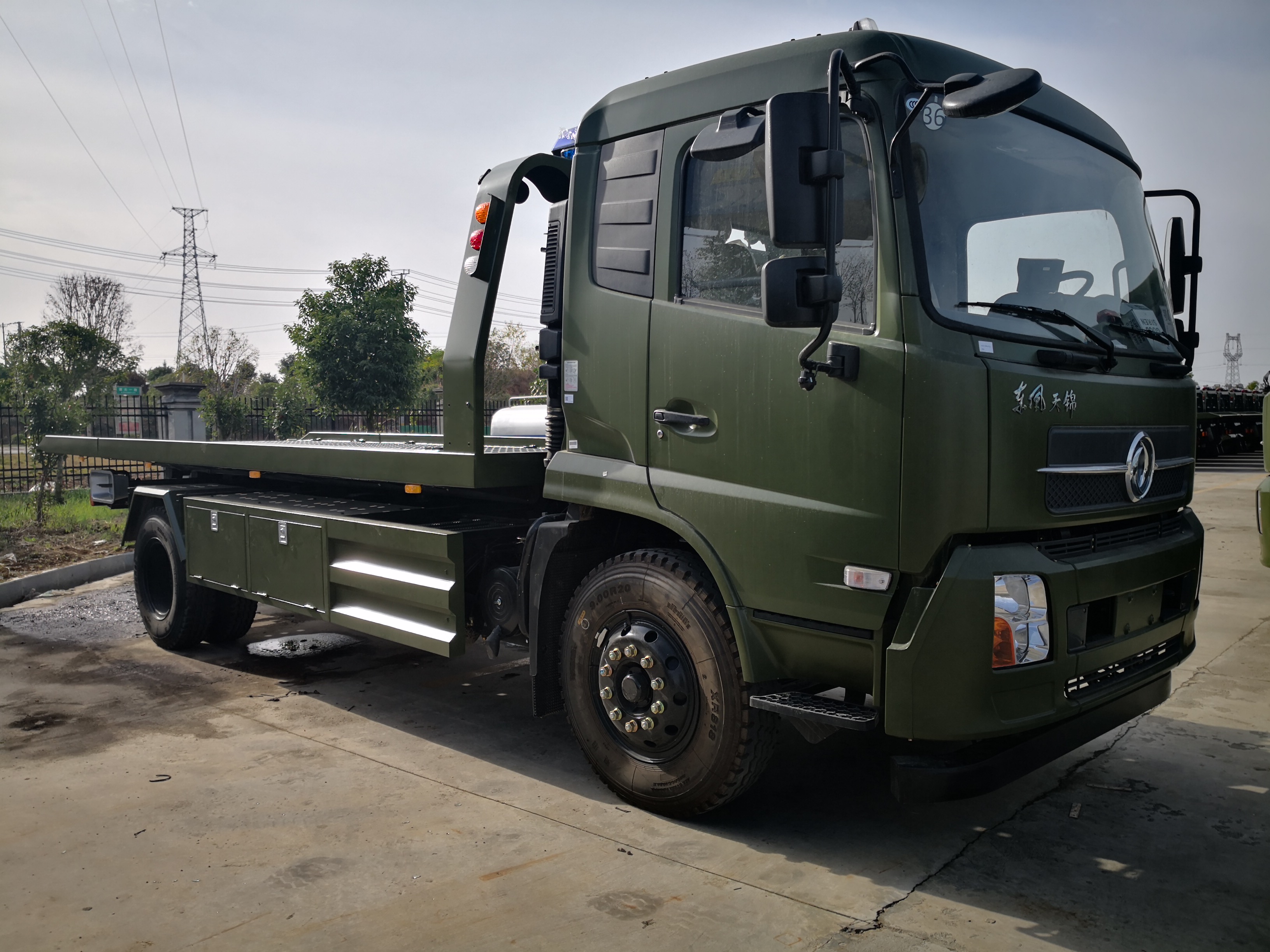 8 ton One-to-two 190 hp Wrecker Tow Truck Multipurpose Platform Car Carrier Road Recovery