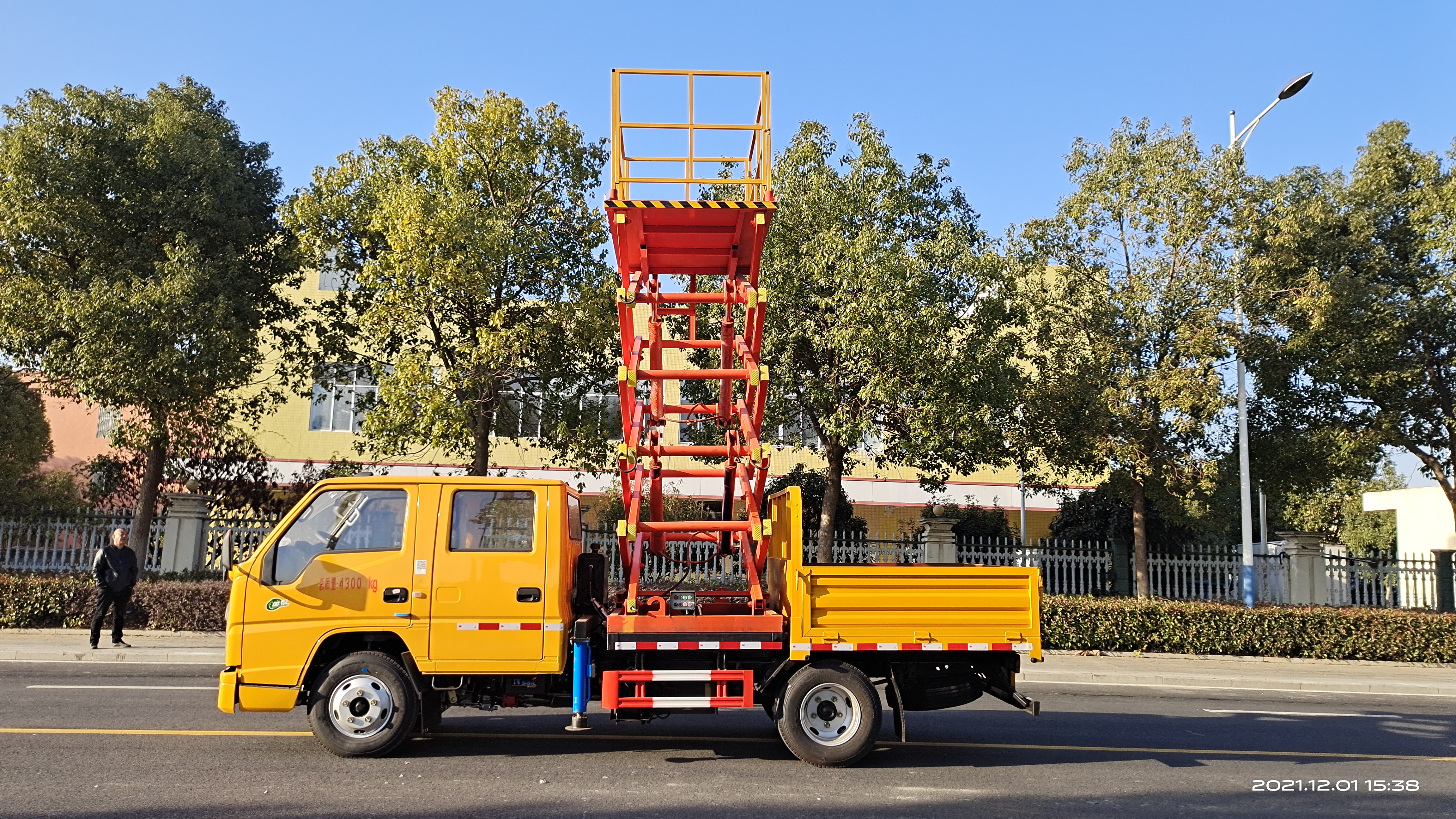 Urban Road Construction Vehicles 16m Mobile Elevating Aerial Work Platform Lifting High Altitude Operation Truck 